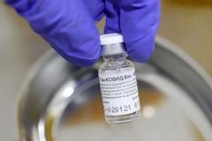 Προειδοποιήσεις της Κομισιόν για τα εμβόλια από Κίνα και Ρωσία