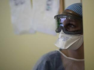 Φωτογραφία για ΠΟΕΔΗΝ: Μόλις 9 κενές ΜΕΘ στην Αττική. «Πόλεμος» στα εφημερεύοντα νοσοκομεία