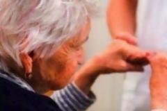 Στην ιατρική ακριβείας στρέφονται οι ελπίδες για τη θεραπεία της νόσου Alzheimer