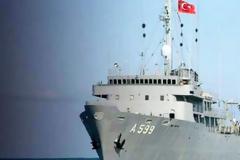 Κλιμακώνει τις προκλήσεις η Τουρκία και αγνοεί τις διερευνητικές επαφές