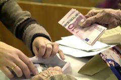 Αναδρομικά: Τι παίρνουν οι συνταξιούχοι όλων των Ταμείων – Ποιοι κερδίζουν έως 3.500 ευρώ (πίνακες)