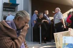 Αναδρομικά συντάξεων: Τι θα πληρώσουν οι συνταξιούχοι στην εφορία.