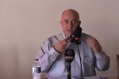 Για τις γραμμές του «Μουτζούρη»:  Μήνυση κατά της προϊσταμένης της Εφορείας Νεωτέρων Μνημείων κατέθεσε ο Αχιλλέας Μπέος.