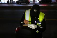 «Βροχή» οι έλεγχοι για τους παραβάτες του lockdown. «Πληγή» οι συναθροίσεις σε σπίτια