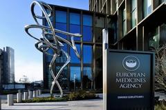 EMA: Ασφαλές και αποτελεσματικό το εμβόλιο της AstraZeneca