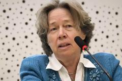 Λινού: Να επιτραπεί η μετακίνηση από δήμο σε δήμο. Μη αξιόπιστα τα rapid test