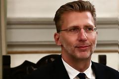 Σκέρτσος: Αστείο να ζητείται αμοιβή για ένα δωρεάν τεστ που απλά παίρνουν από το ράφι και το δίνουν στους πολίτες - Χωρίς αμοιβή η διάθεση των self τεστ από τα φαρμακεία