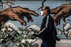 Νέα δεδομένα για το άνοιγμα καταστημάτων, εστίασης και σχολείων – Ποιες ημερομηνίες έχουν πέσει στο τραπέζι