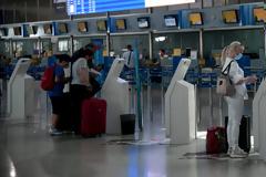 Βρετανία: Πρόστιμο 5.000 λίρες για τουρίστες που θα πάνε στο εξωτερικό