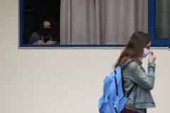 Επιτροπή λοιμωξιολόγων: Προς άνοιγμα σχολείων, διαδημοτικών μετακινήσεων από 5 Απριλίου