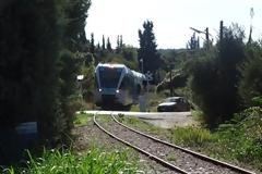 Αχαΐα: Η γραμμή πάσχει, λένε οι μηχανοδηγοί.