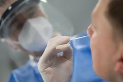 Απέσυρε το Υπουργείο Υγείας τη διάταξη για διενέργεια ράπιντ τεστ από τα ιδιωτικά φαρμακεία