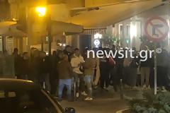 Θεσσαλονίκη: Ποτό take away και φουλ συνωστισμός (βίντεο)