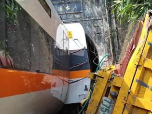 Φωτογραφία για Βίντεο από το σιδηροδρομικό δυστύχημα στη Ταϊβάν.