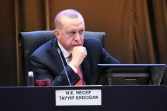 Τουρκία : Προειδοποίηση απόστρατων ναυάρχων - Για  «απειλή πραξικοπήματος» κάνει λόγο ο Ερντογάν