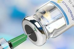ΕΜΑ: Ενδείξεις σύνδεσης του εμβολίου της AstraZeneca με τις θρομβώσεις