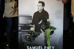 Γαλλία: Βρέθηκε φωτογραφία του δολοφονηθέντος καθηγητή Σαμουέλ Πατί σε διαμέρισμα 18χρονης