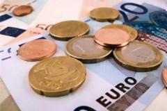 Έξτρα ενίσχυση έως 4.000 ευρώ τον Μάιο σε 100.000 επιχειρήσεις