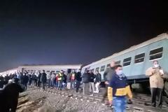 Αίγυπτος: Τρένο εκτροχιάστηκε - Τουλάχιστον 10 τραυματίες.