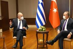 Ένταση στη συνέντευξη Τσαβούσογλου-Δένδια για Αιγαίο, μειονότητα, μεταναστευτικό