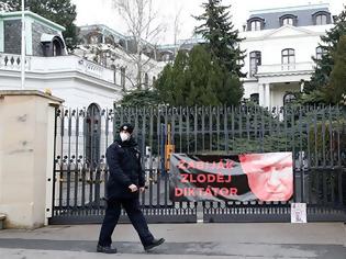 Φωτογραφία για Τσεχία: Απέλαση 18 Ρώσων διπλωματών - Κατηγορούνται για κατασκοπεία