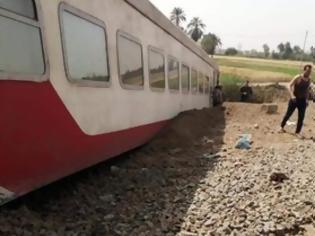 Φωτογραφία για Αίγυπτος: Τουλάχιστον 8 νεκροί και πολλοί τραυματίες έπειτα από εκτροχιασμό τρένου.