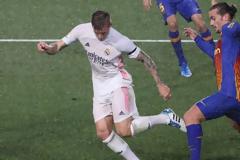 European Super League: Η ...οργή λαού οδηγεί σε διάλυση την κίνηση των 12