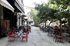 Τι αλλάζει στη ζωή μας - Τα 9 μέτρα για την επιστροφή στην κανονικότητα