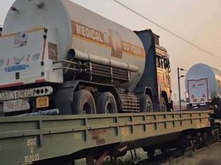 Φωτογραφία για Το πρώτο τρένο με βοήθεια κατέφθασε στο Νέο Δελχί.