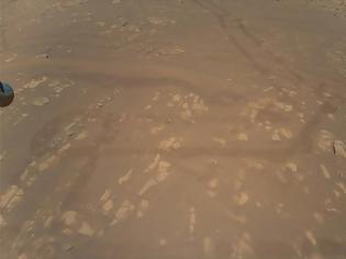Φωτογραφία για Την πρώτη έγχρωμη και από αέρος φωτογραφία του Άρη έστειλε το drone