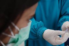 Χτίζουν την ανοσία οι 30-39. 200.000 ραντεβού για εμβόλιο σε μια μέρα