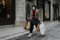 1.151 κρούσματα στην Αττική, 347 στη Θεσσαλονίκη. Ο χάρτης της διασποράς