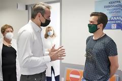 Μητσοτάκης: Το αρνί την Κυριακή με λίγους και καλούς
