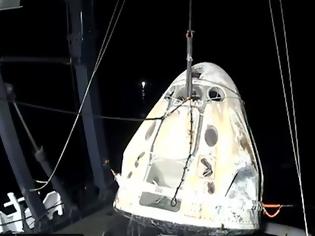 Φωτογραφία για H νυχτερινή προσθαλάσσωση του διαστημικού σκάφους της SpaceX