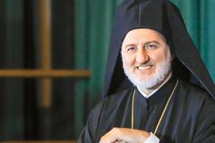 Ο Αρχιεπίσκοπος Ελπιδοφόρος στον Δημήτρη Δανίκα: «Oι πλούσιοι δεν θα σωθούν εάν εγκαταλείψουν τους φτωχούς»