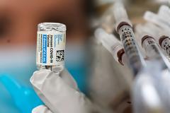 Εμβόλιο Johnson & Johnson: Όσα πρέπει να ξέρετε - Ποιες είναι οι παρενέργειες