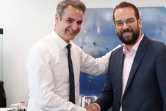 Πατρών – Πύργου, τρένο και Αστακός – Λαμία στο τετ α τετ που είχαν Φαρμάκης – Μητσοτάκης.