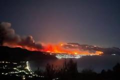 Φωτιά Κορινθία: Σοκαριστική εικόνα δείχνει το μέγεθος της πυρκαγιάς (Pic)