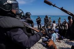Μεταναστευτική κρίση στη Θέουτα της Ισπανίας: Συρρέουν χιλιάδες από Μαρόκο - Βγήκε ο στρατός