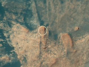 Φωτογραφία για Μια εντυπωσιακή φωτογραφία του Curiosity από το διάστημα