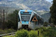 Ερωτήματα για το μέλλον του σιδηροδρόμου στην Πελοπόννησο.
