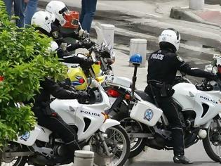 Φωτογραφία για Θεσσαλονίκη: Αστυνομικός εκτός υπηρεσίας βγήκε για φαγητό και έπιασε τσαντάκια