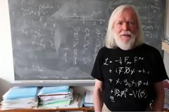 Η ομιλία του John Ellis αλλαξε ώρα