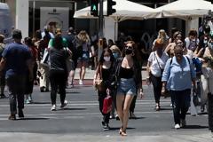 Βγάζουμε τις μάσκες τις επόμενες μέρες - Αναμένονται ανακοινώσεις