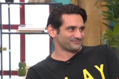 Οδυσσέας Παπασπηλιόπουλος: «Το θέατρο είναι εκτόνωση αλλά δεν μπορεί να λειτουργεί θεραπευτικά»