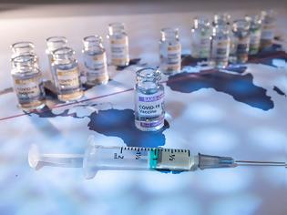 Φωτογραφία για Reuters: Για ποιους ετοιμάζει εμβόλιο κάθε χρόνο ο ΠΟΥ