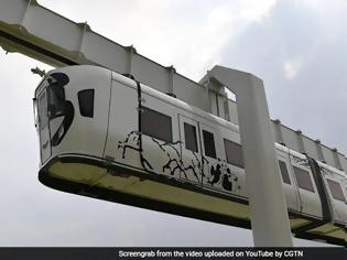 Φωτογραφία για Αυτό το τρένο Sky με γυάλινο δάπεδο και παράθυρα προσφέρει εκπληκτική θέα. Βίντεο.