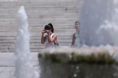 Καιρός: Αφόρητος καύσωνας με 44άρια «καίει» την Ελλάδα - Πού υπάρχει κίνδυνος πυρκαγιών