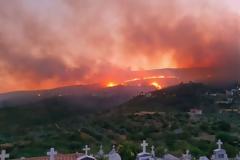 Φωτιά στην Κεφαλονιά: Εκκενώθηκαν τρία ακόμα χωριά - Ολονύχτια μάχη με τις φλόγες