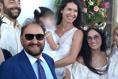 Έγινε νονά στην Κρήτη η Ντέμι Μουρ